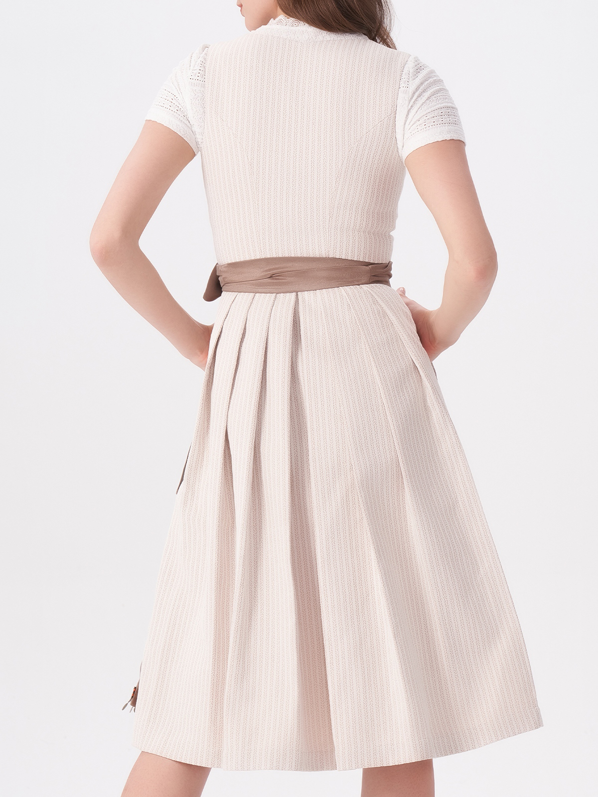 Modernes Dirndl Gelb in Beige