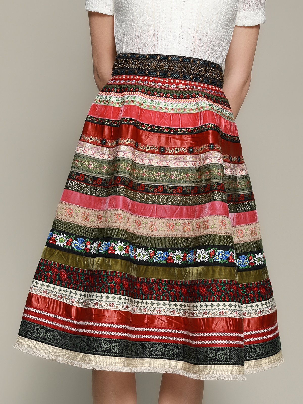 Dirndl in rosa-schwarzer Kombination