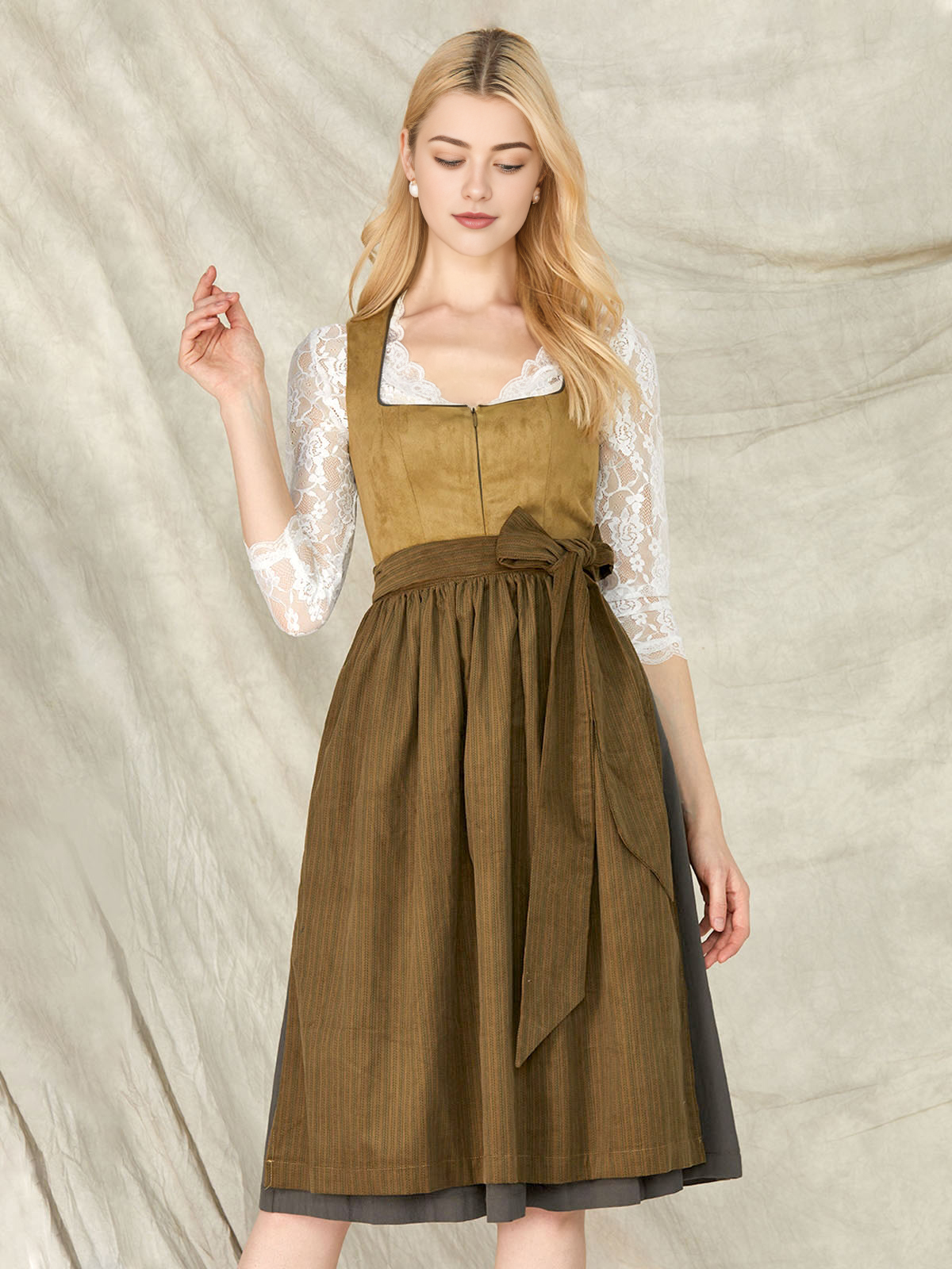 Braun Dirndl in verschiedenen Nuancen