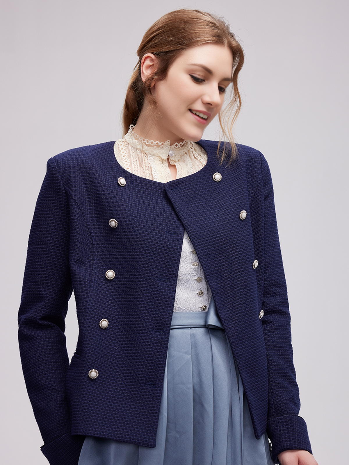 Modernes Dirndl in Blau