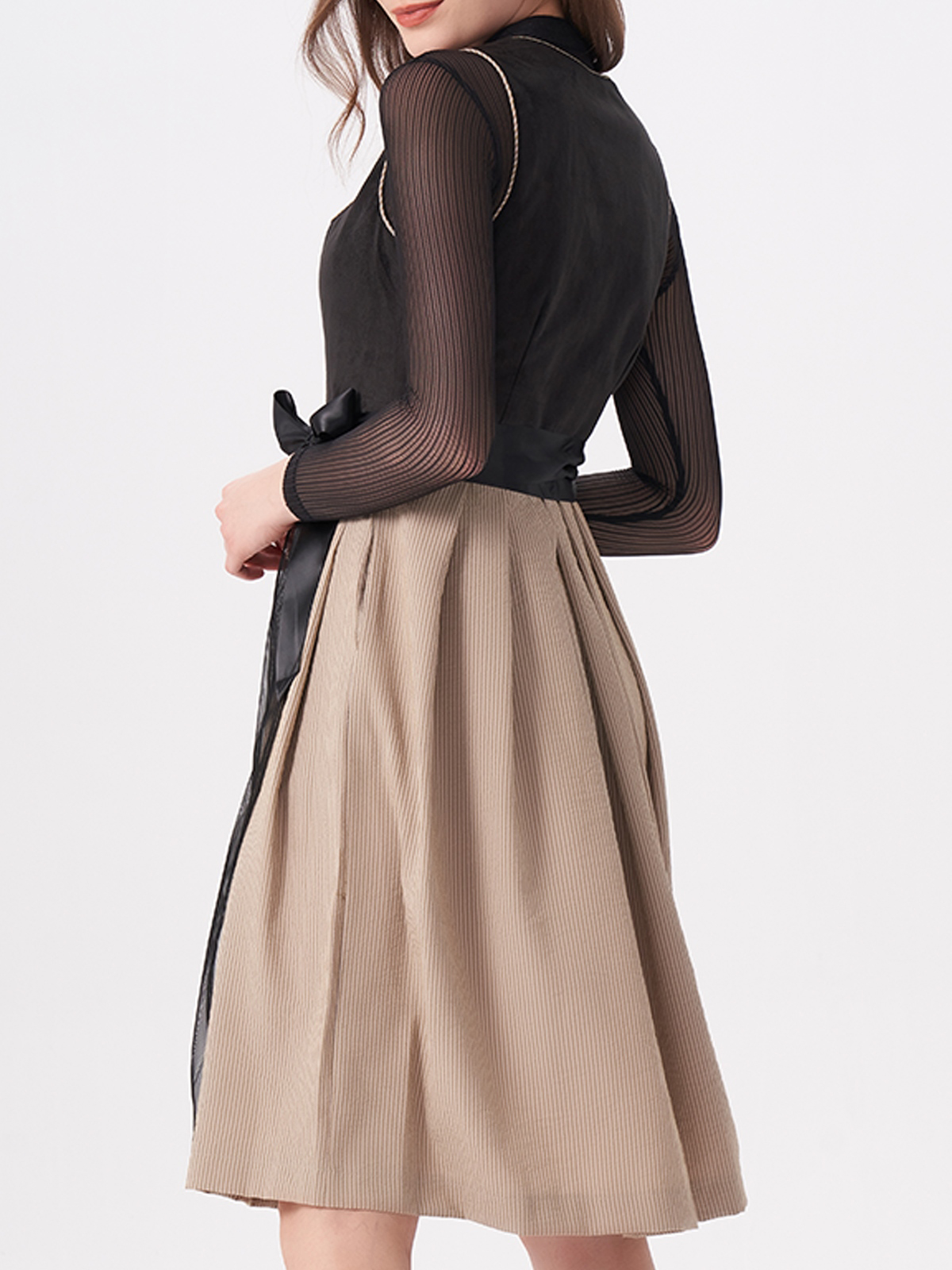 Dirndl Bluse Langarm Schwarz in eleganter Ausführung
