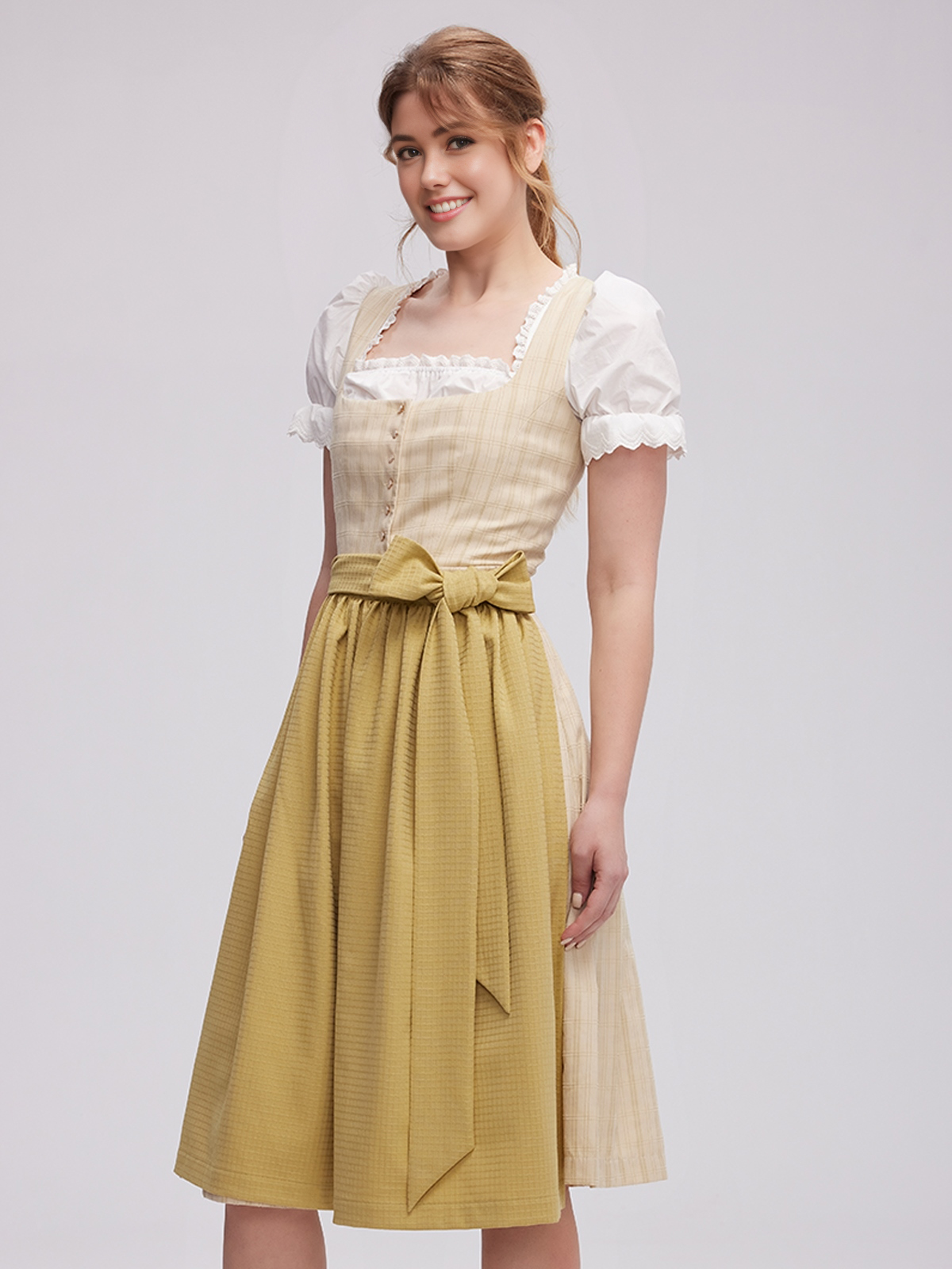 Klassisches Dirndl in Grün