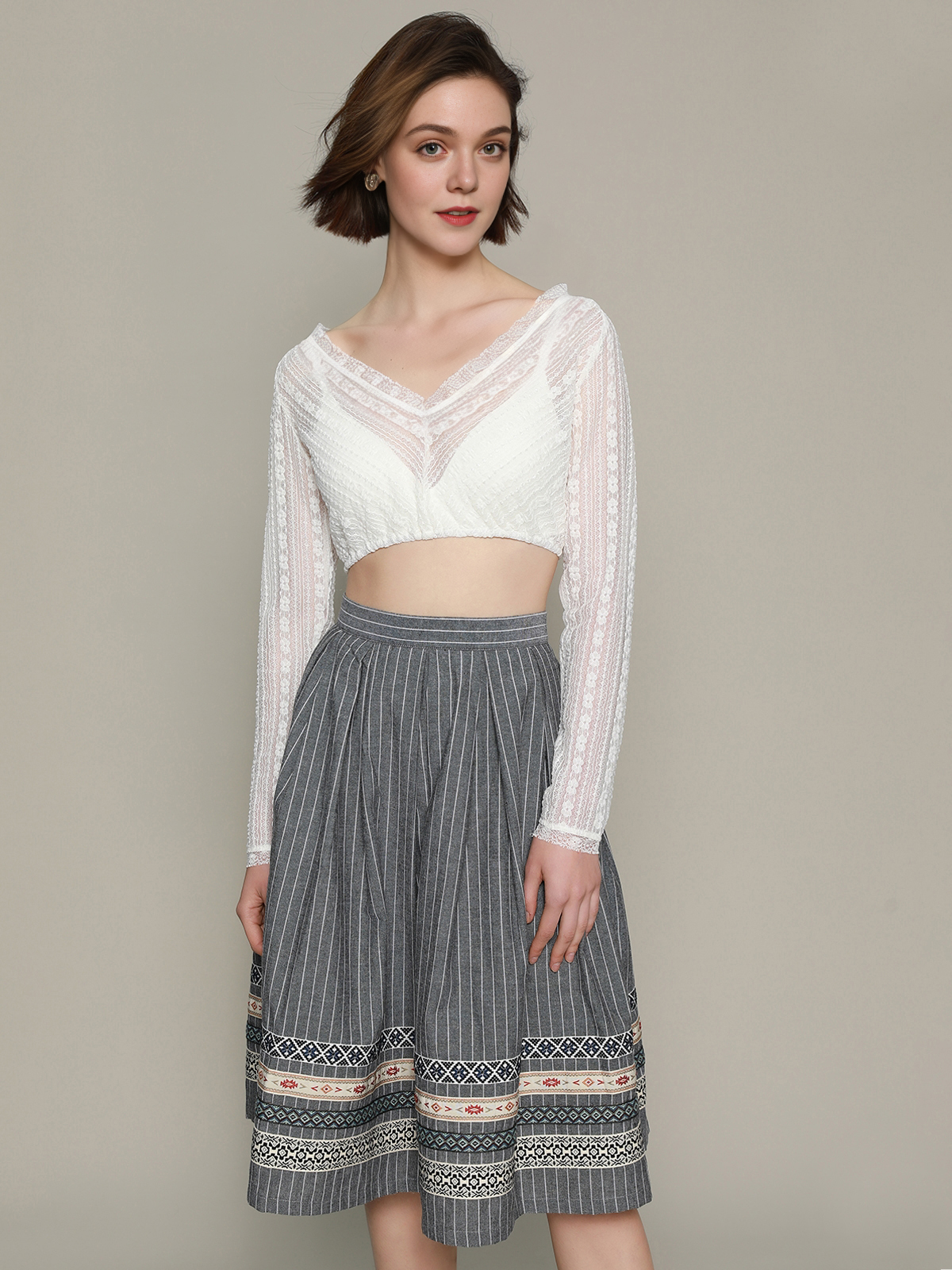 Dirndl in Grau