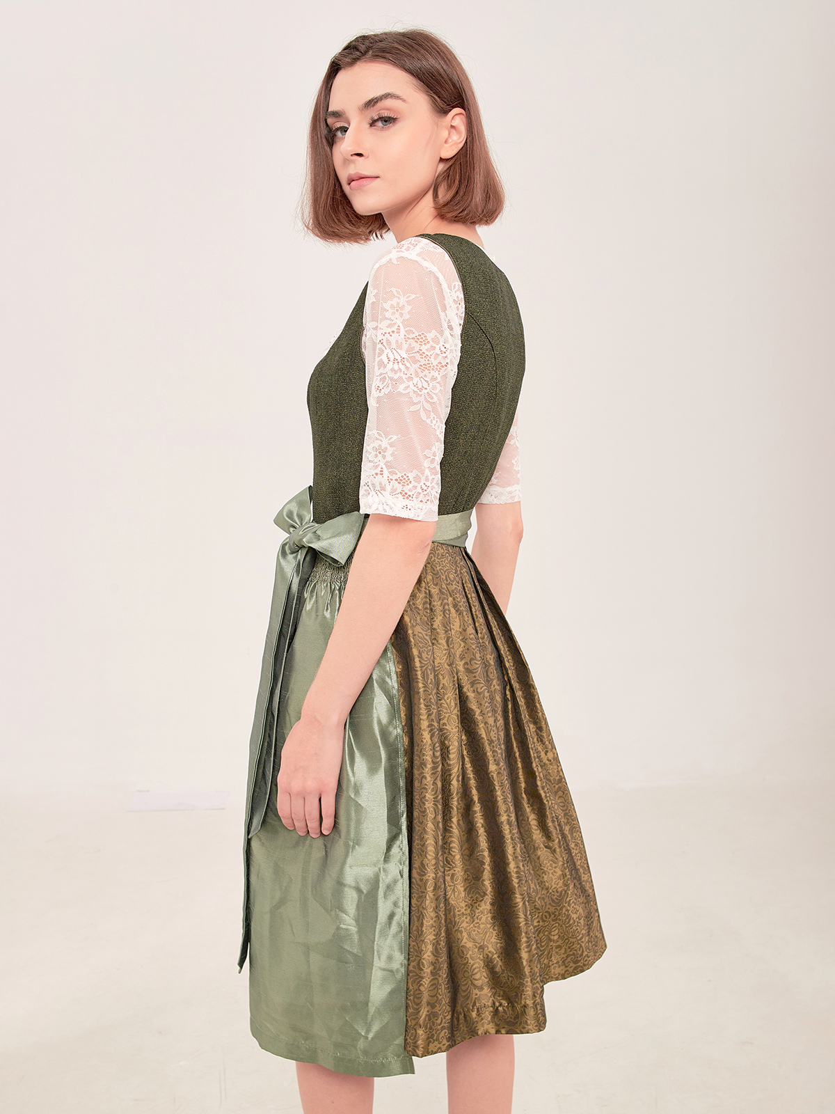 Dirndl Grüb in eleganter Ausführung