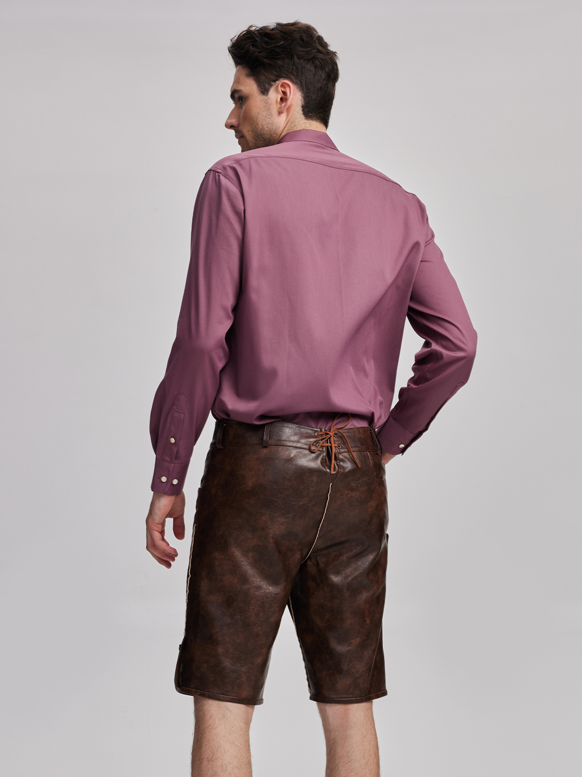 Dirndl mit Brauner Lederhose