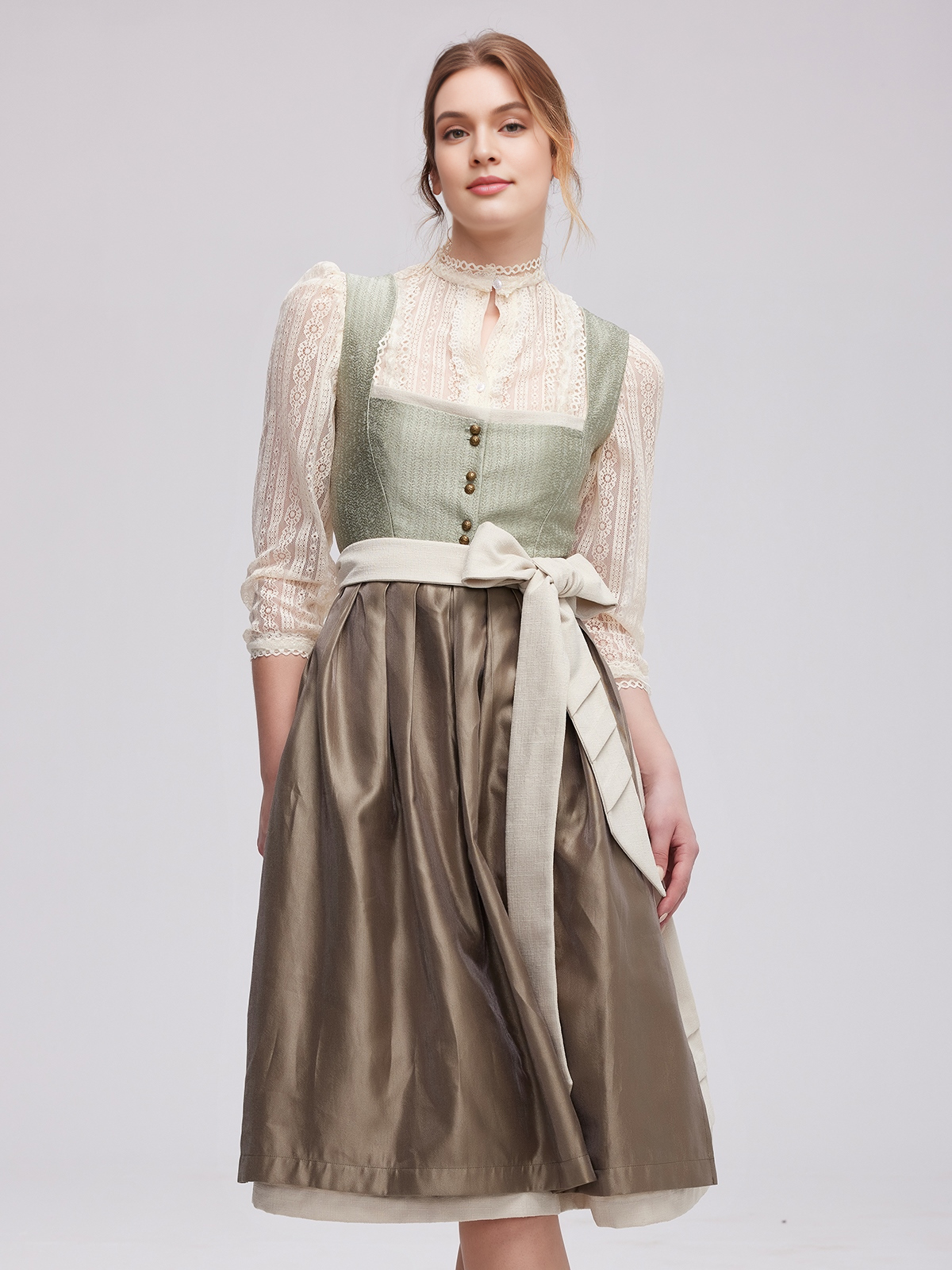 Dirndl in Grün mit modernem Schnitt