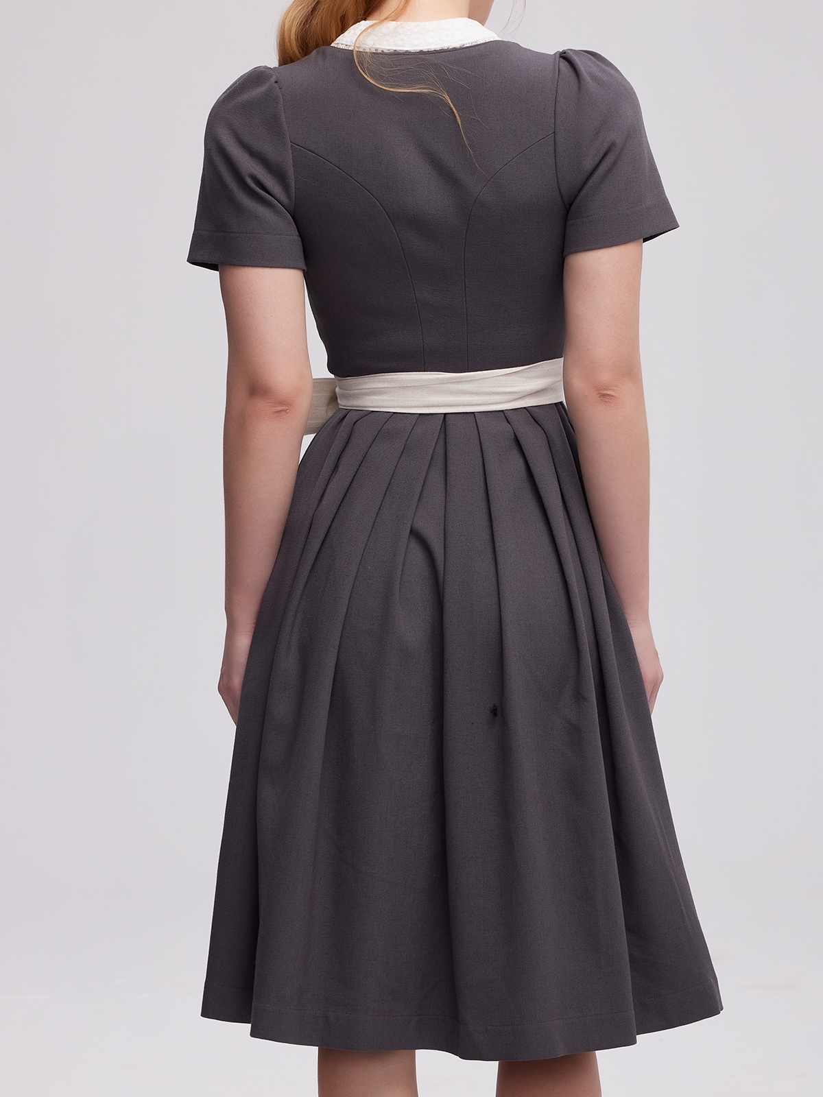 Kurze Blusen Damen in Grau