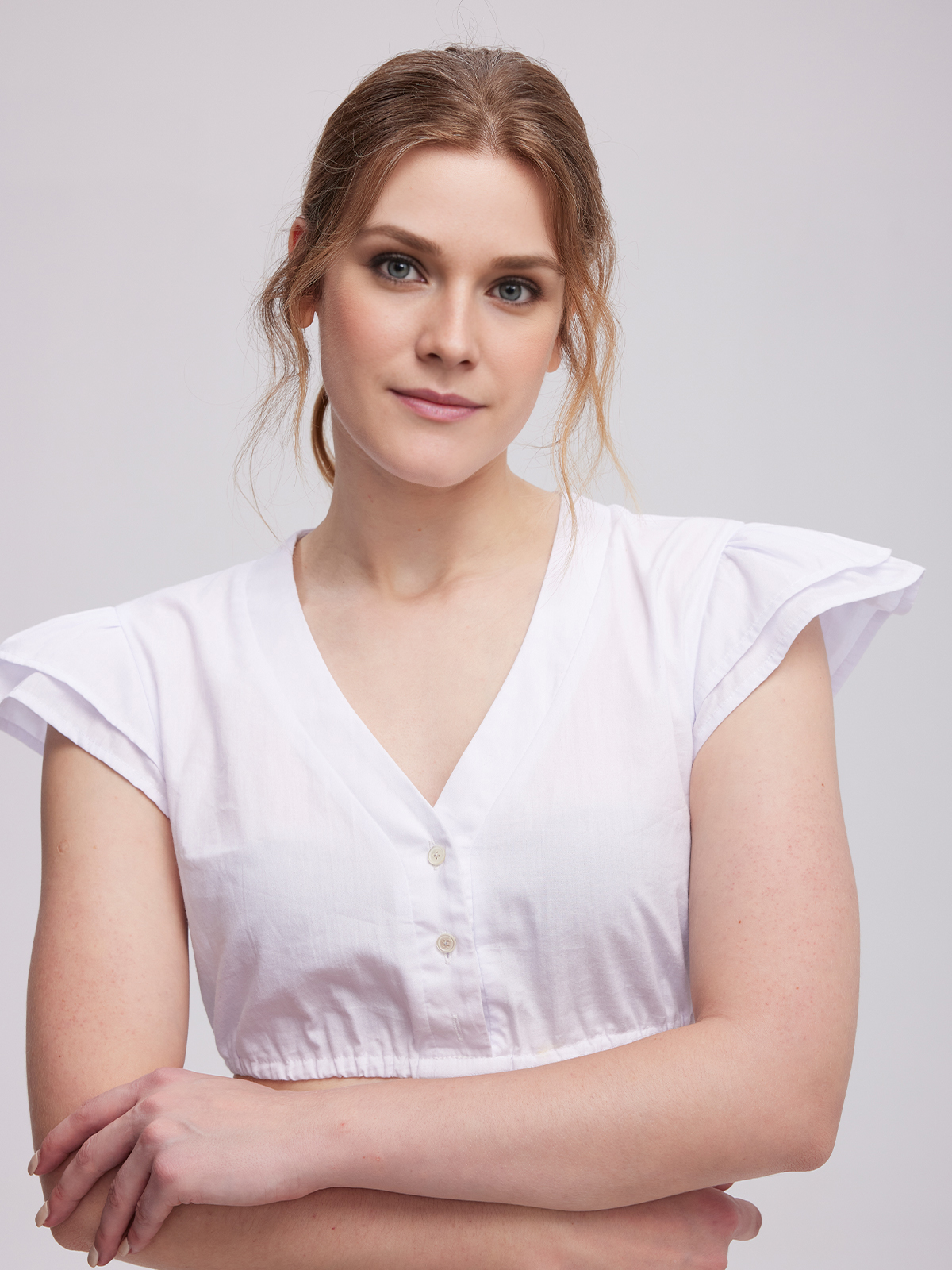 Dirndl in Weiß mit feiner Spitze